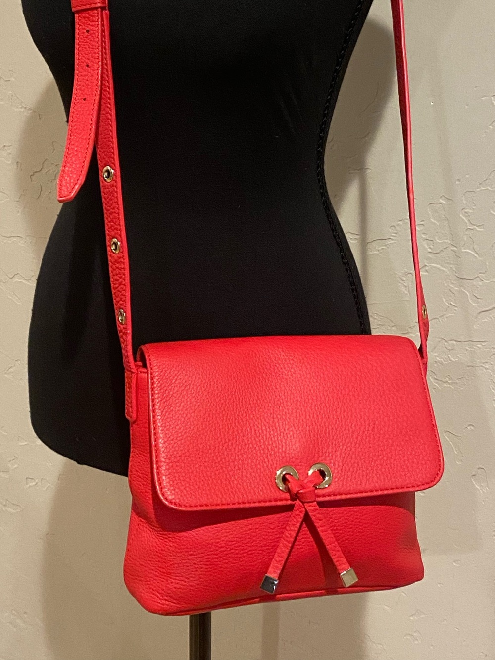 Talbots Women's Red Pebbled Leather Crossbody Bag w/ Bow detail
